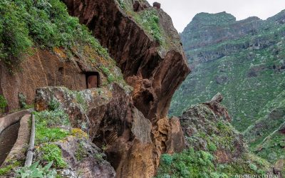 Tunel w wąwozie Barranco Seco. Droga z Punta del Hidalgo