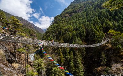 Wiszący most na drodze między Monjo i Namche Bazar